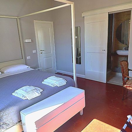 B&B Suite 44 Pesaro Buitenkant foto