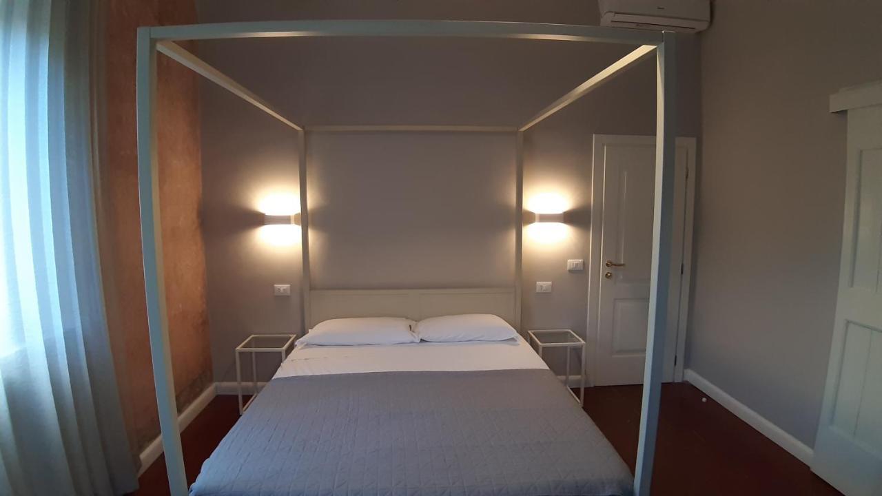 B&B Suite 44 Pesaro Buitenkant foto